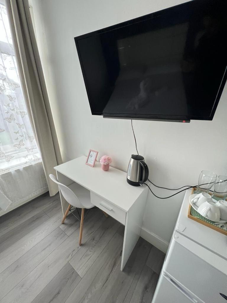 Diana Hotel London Room photo